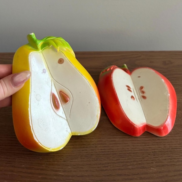 Vintage 1973 Miller Studio Inc. Chalkware Apple and Pear Wall Hangings • MCM - Picture 3 of 8